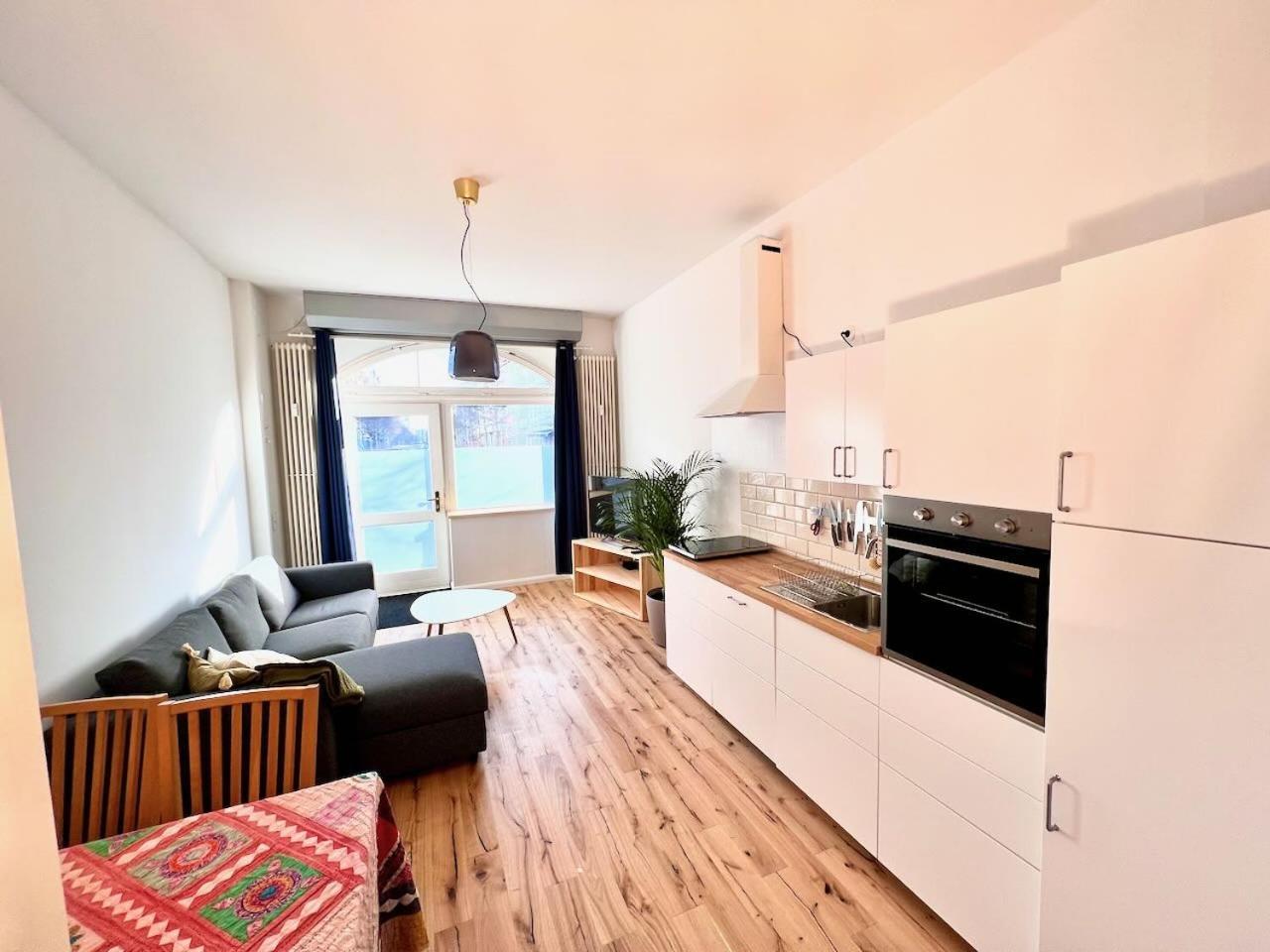 In Trendy Friedrichshain Apartment *
