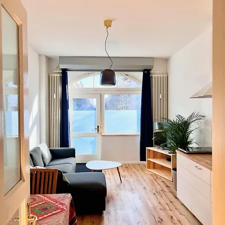 Central Apartment In Trendy Friedrichshain Berlin Exterior photo